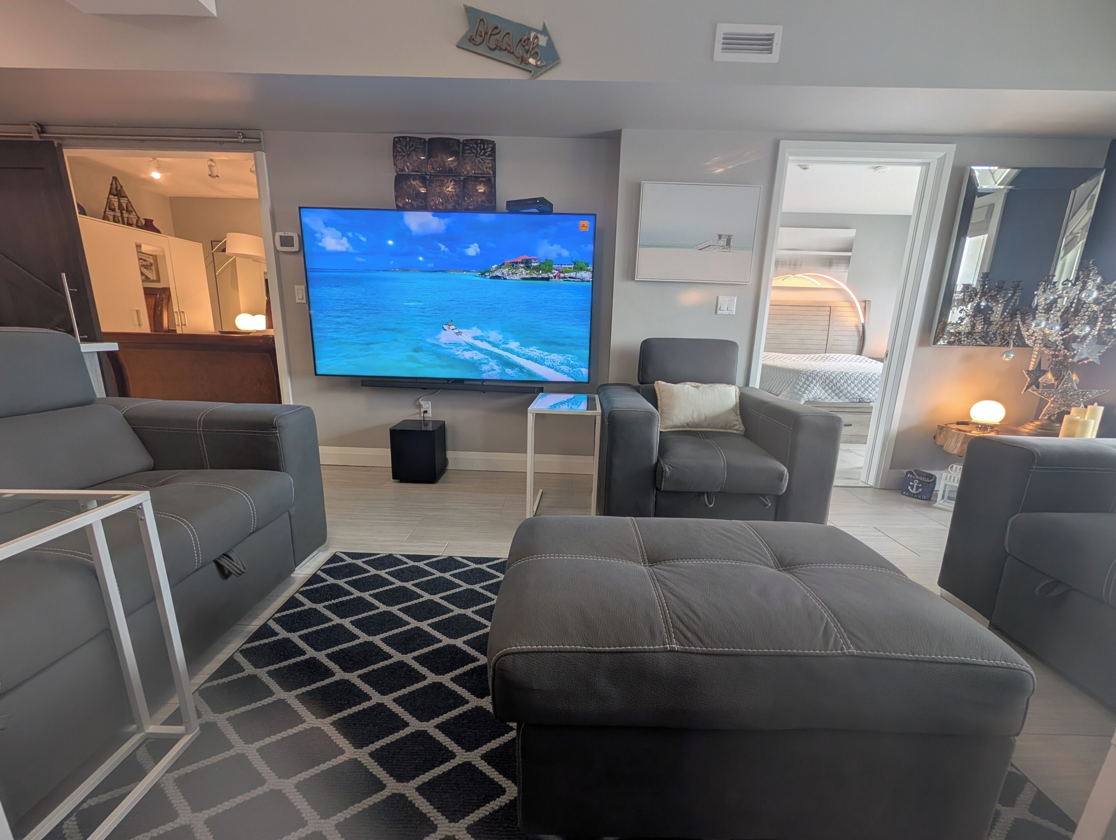 3 chambres, fer et planche à repasser, accès au Wi-Fi (inclus)