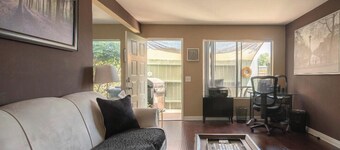 Cheerful, Quiet, Clean and Safe Condo near the San Gabriel Mountains in Azusa.