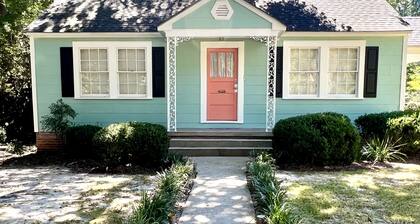 Southern Charm 1 - 5 minutes to downtown Laurel. SUMMER SALE!!