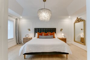 3 habitaciones, escritorio, tabla de planchar con plancha y wifi gratis 