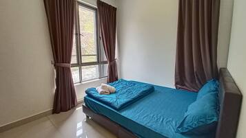 3 bedrooms, in-room safe, desk, iron/ironing board