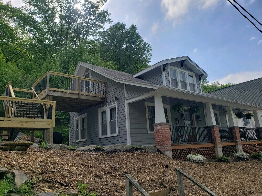 Hillside House Lite in Hawley