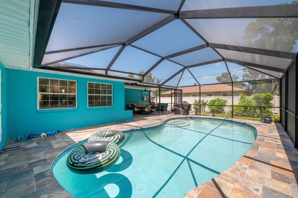 Outdoor pool, a heated pool