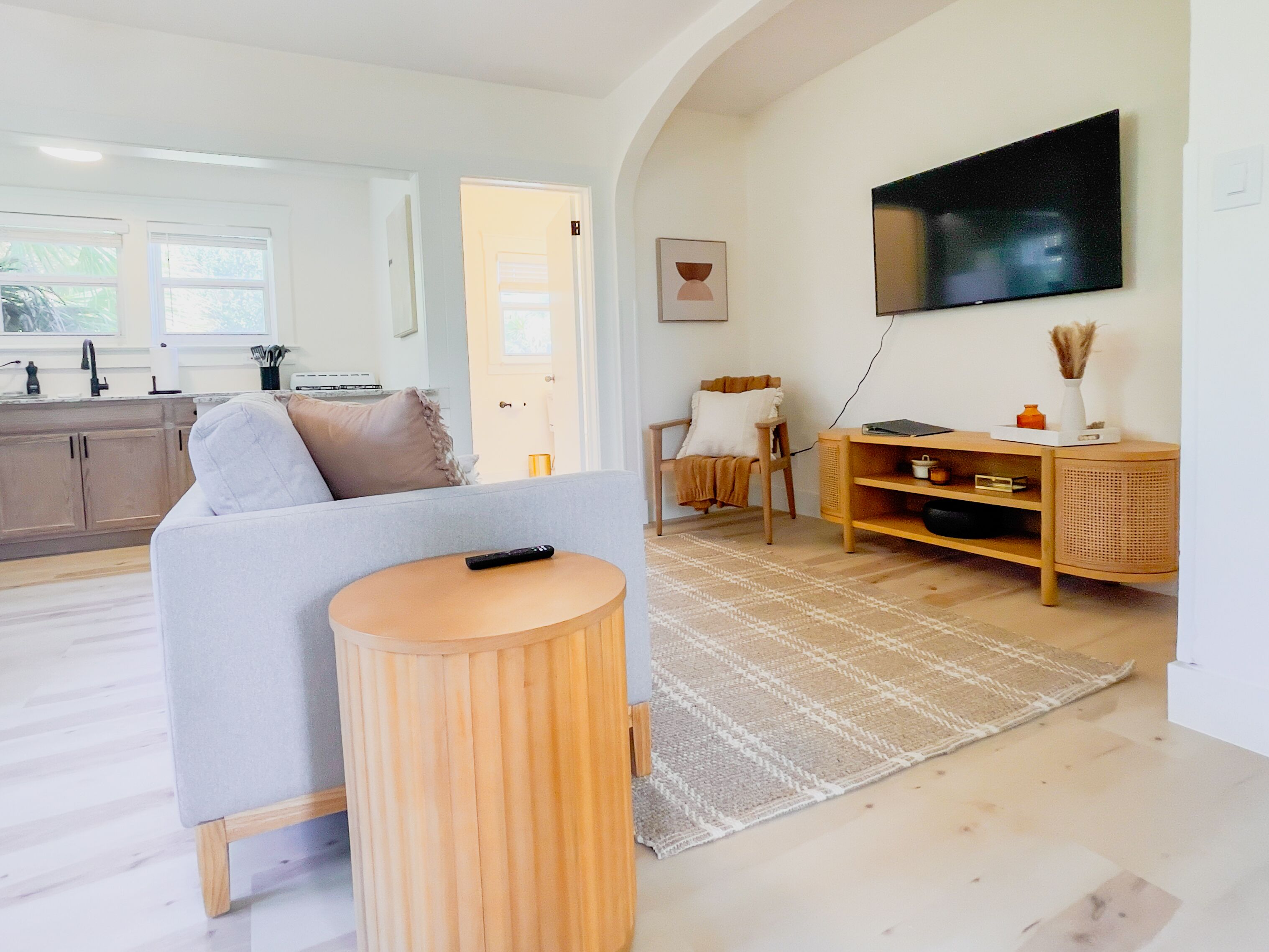 Unit B - Coastal Boho Apt in Charming Beach Town 