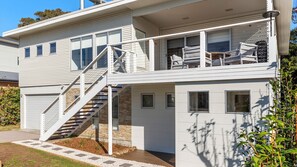 Exterior - Breezeway Mollymook - A short walk to the beach & features an indoor & outdoor firepit! (Mollymook Beach)
