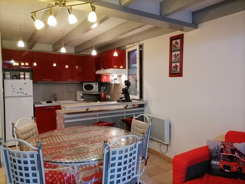 Air-conditioned villa 300m from Farinette beach