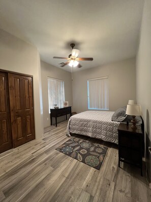 4 bedrooms, desk, iron/ironing board, free WiFi
