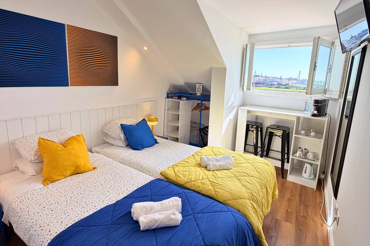Standard Twin Room | Individually decorated, blackout curtains, iron/ironing board, free WiFi