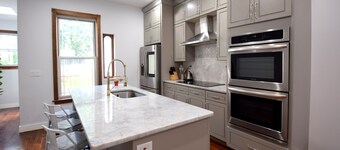 Modern 2 Bedroom Home with Spacious Yard