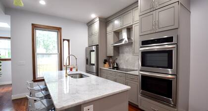 Modern 2 Bedroom Home with Spacious Yard