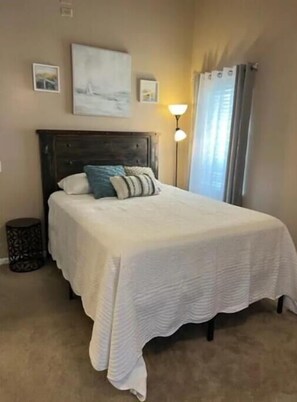 3 bedrooms, desk, travel crib, free WiFi