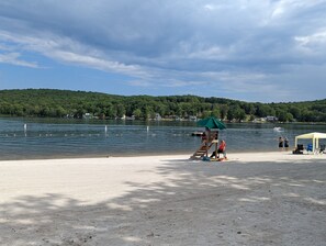 Beach nearby - Pocono Lackawaxen Masthope Lakefront Game Room Community Pool Ski Big Bear Kayak (Lackawaxen)