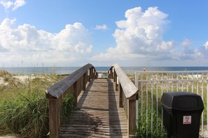 Imagen sin descripción, 5 de 48, botón