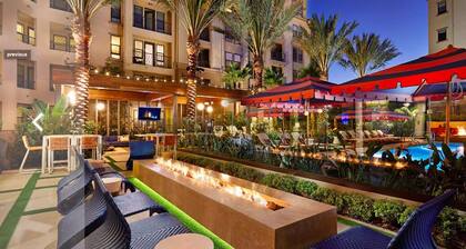Luxurious1b1b, Modern, Beach, John Wayne,spectrum
