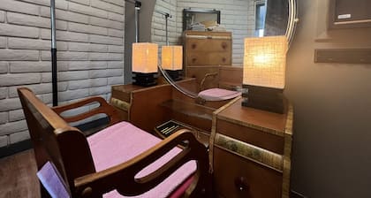 StarDome SATELLITE is an ArtDeco furnished gem ideal for Traveling Professionals