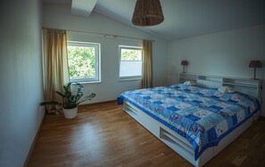 3 Schlafzimmer, Bügeleisen/Bügelbrett, Reisekinderbett, WLAN