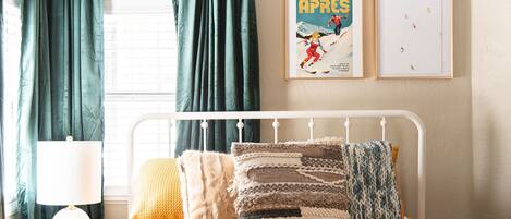 1 dormitorio, tabla de planchar con plancha, wifi gratis y ropa de cama