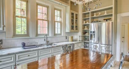 Family Laurinburg Home w/ Private Yard & BBQ