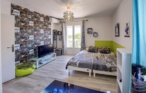 4 bedrooms, free WiFi