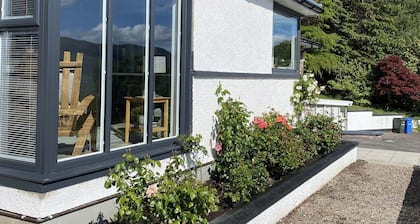 Quality 4 star self catering accommodation in Ullapool with panoramic views.