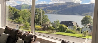 FOINAVEN HOUSE, Quality 4 star self catering accommodation with panoramic views.