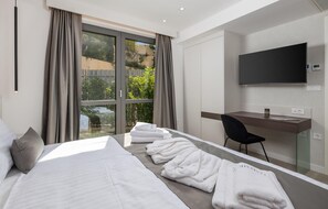 3 Schlafzimmer, Zimmersafe, Bügeleisen/Bügelbrett, Reisekinderbett