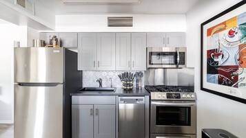 Fridge, microwave, oven, stovetop
