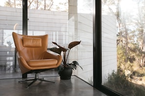 Interior - Rocky Hills Retreat - Off-Grid Luxury on Tasmania's East Coast (Swansea)