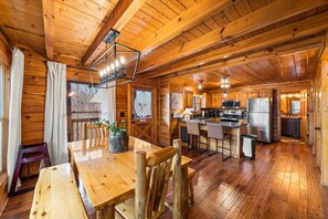 Dining - POOL! 4 KING BEDS. THEATER RM. HOT TUB. VIEWS. GAME ROOM. LOCATION! (Pigeon Forge)