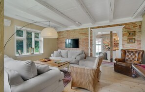 Smart TV, fireplace - Pet friendly home in Roslev with WiFi (Roslev)