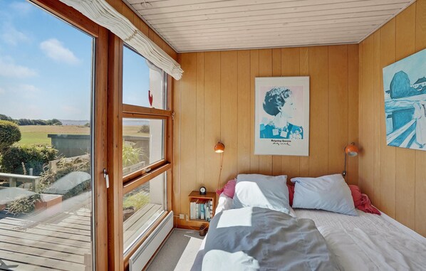 2 bedrooms, free WiFi