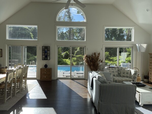 Älytelevisio, takka, tulostin