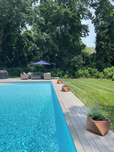 Pretty East Hampton Village Fringe - Hansom Hills - pool & private! 