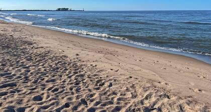 Lake Park Place : Adorable Beach Cottage