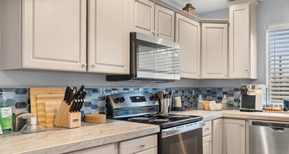 Luxury 3-bedroom Tri-Level w/ Game Room