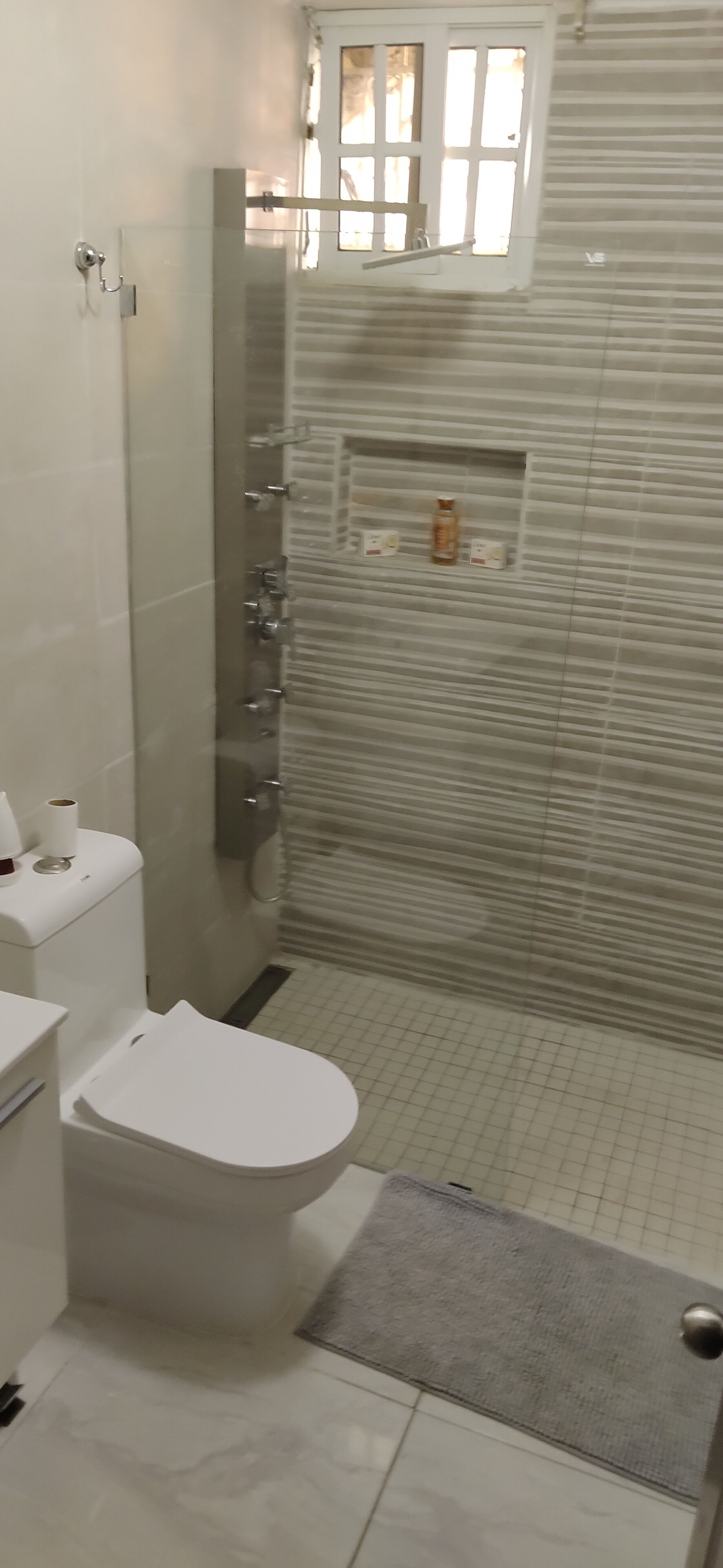 Ensemble douche/baignoire, baignoire à jets