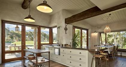 Kanuka Terrace - Luxury Strawbale House