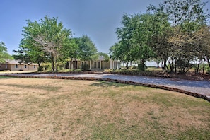 Exterior - Lovely Pottsboro Home w/ Patio & Fire Pits! (Pottsboro)
