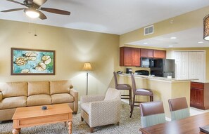 Televisión y chimenea 