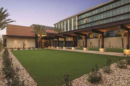 Hilton North Scottsdale At Cavasson - Image 30