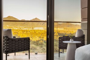 Room, 2 Queen Beds, Balcony, Mountain View | In-room safe, laptop workspace, blackout curtains, soundproofing - Hilton North Scottsdale At Cavasson (Scottsdale)