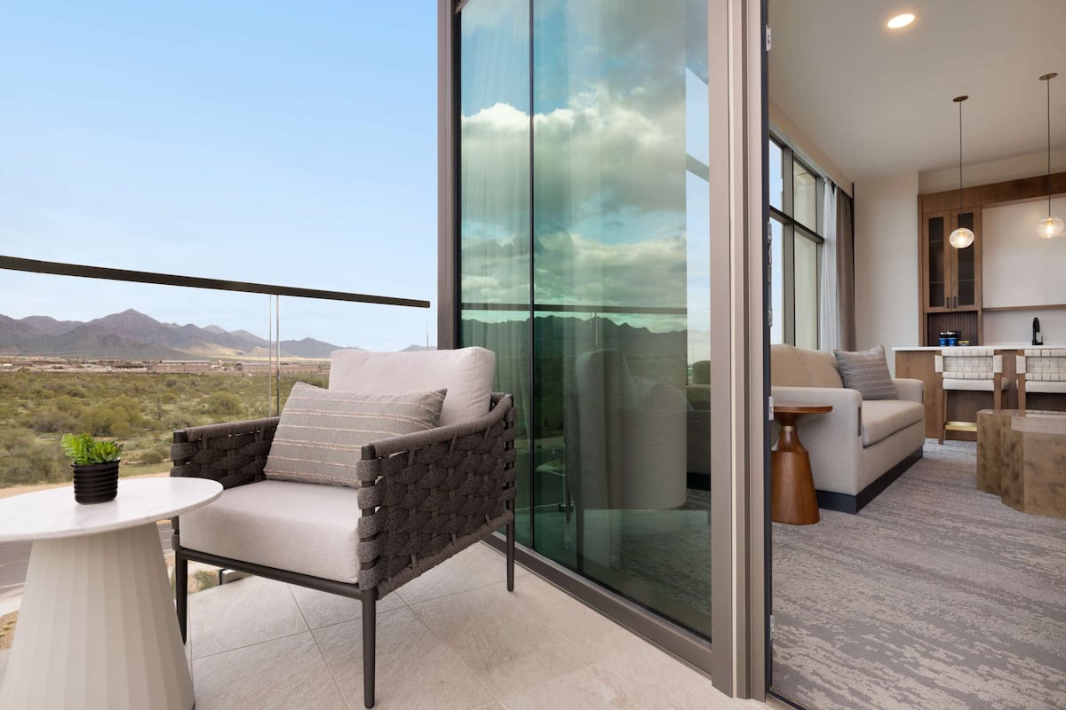 Suite, 1 King-Bett, Bergblick
