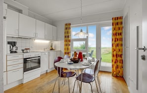 Kühlschrank, Herdplatte, Geschirrspüler