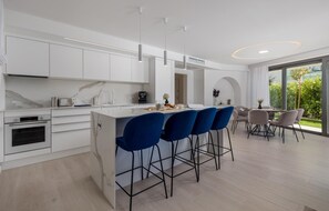 Fridge, oven, stovetop, dishwasher - Cozy apartment in Krk with WiFi (Krk)