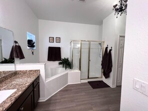 Apartment, 3 Schlafzimmer | Badezimmer | Handtücher