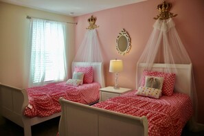 House, Multiple Beds | 9 bedrooms, bed sheets - Villa Serene by Fairytale VR (Davenport)