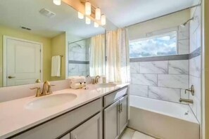 Ferienhaus, 4 Schlafzimmer | Badezimmer