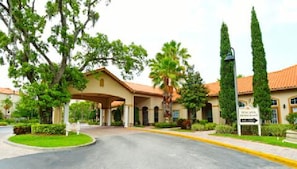 Exterior - Villa Tuscana by Fairytale VR (Davenport)
