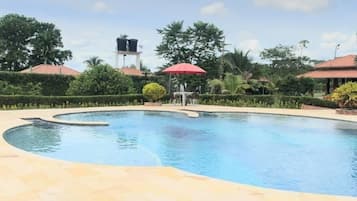 Piscina all'aperto