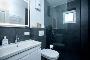 Hårtørrer, håndklæder